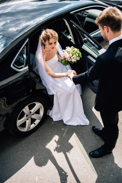 luxurious limo services on wedding